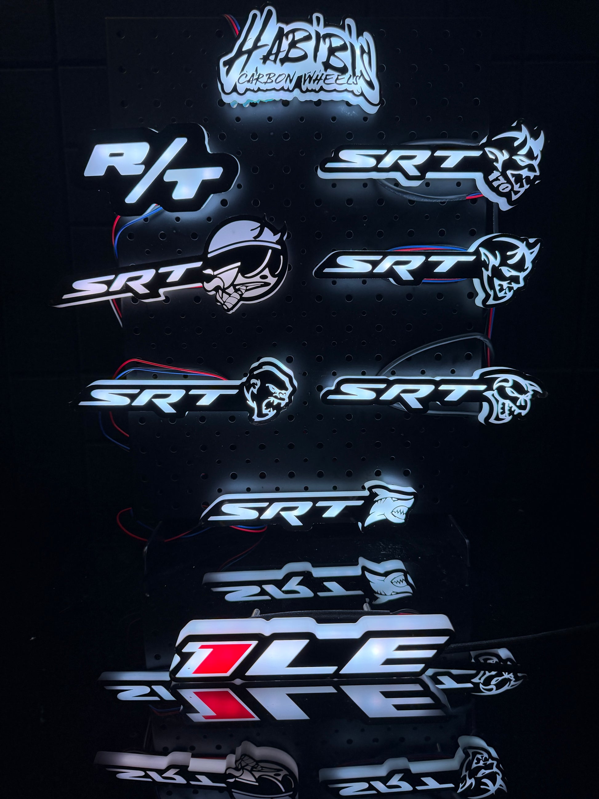 Flow Series 1LE LED Badge