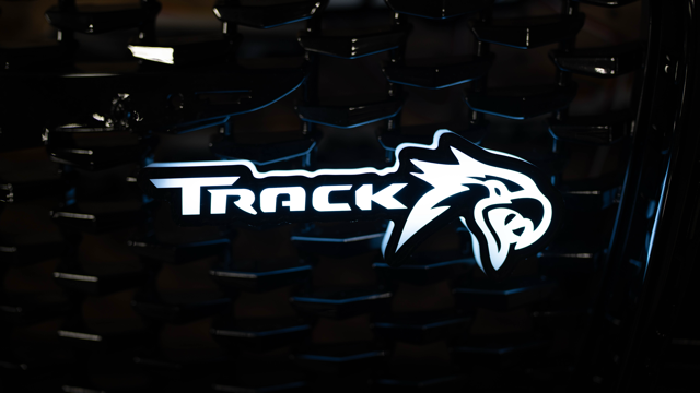 Flow Series Track Hawk Style 2