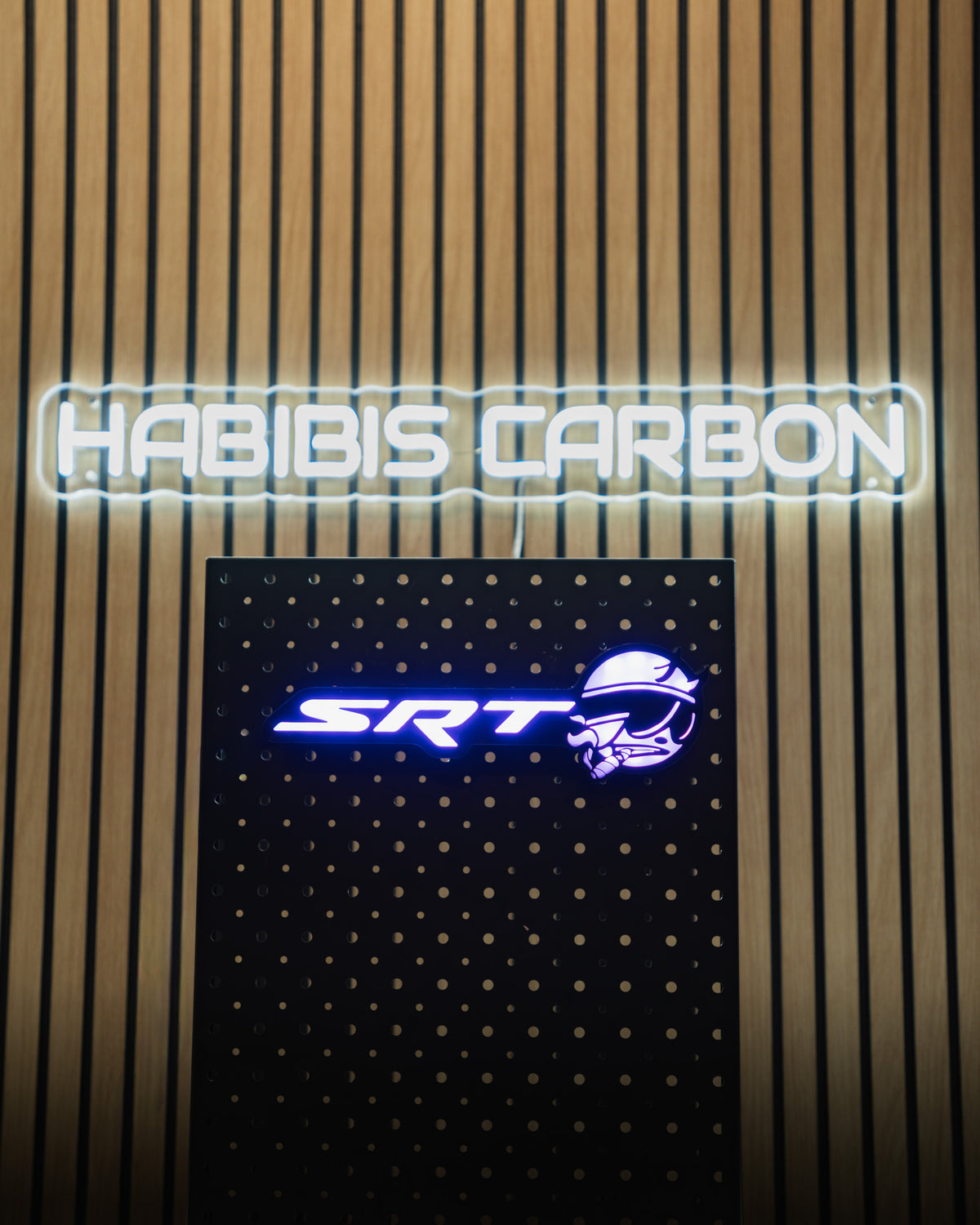 Flow Series smoking bee LED Badge