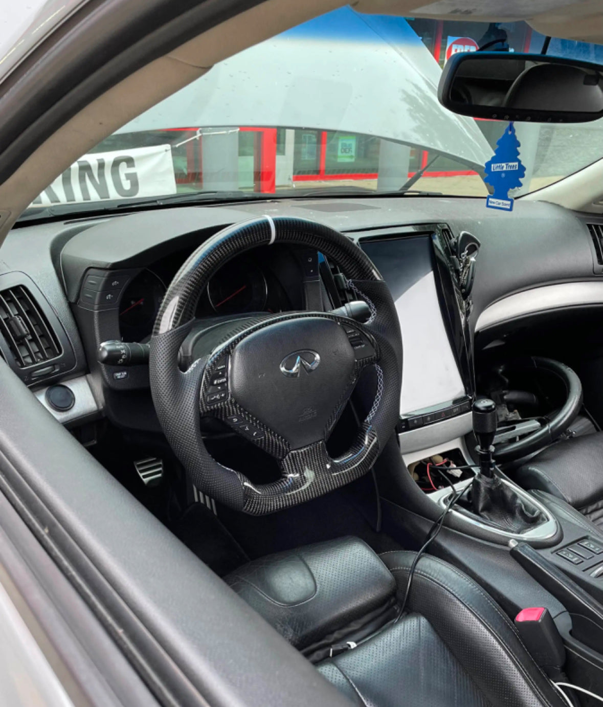 Infiniti G37 Custom Carbon Fiber Steering Wheel