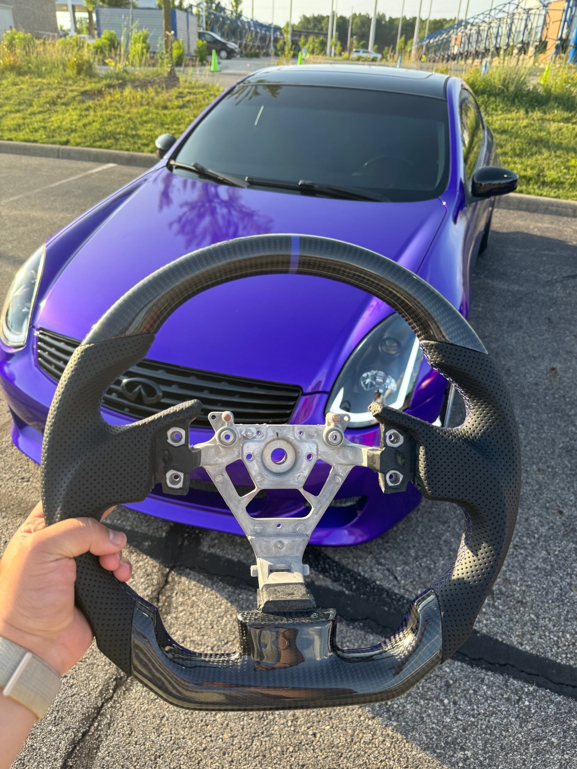 Infiniti G35 Custom Carbon Fiber Steering Wheel